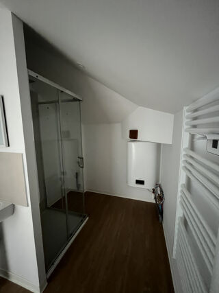  Appartement à louer 2 pièces 32 m²