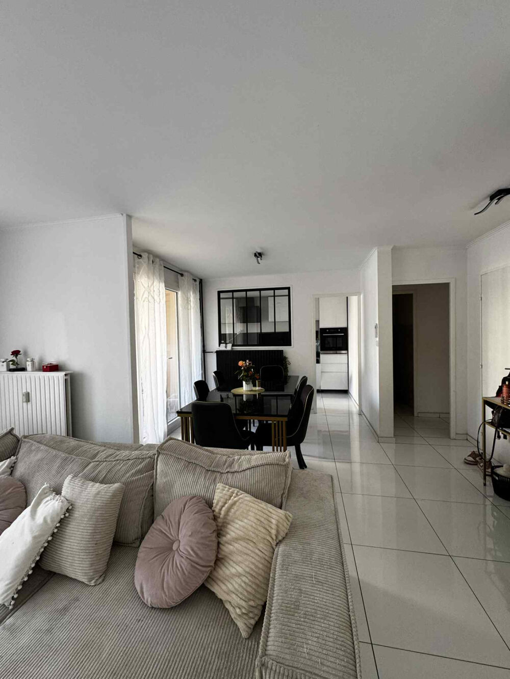 Superbe T4 rénové avec balcon, parking et vue sur parc Vendu loué