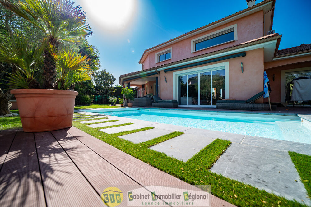 COUP DE COEUR SUPERBE VILLA 230 M2 AVEC PISCINE CHAUFFÉE