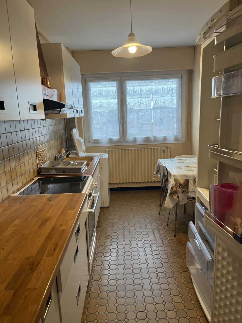 Ensoleillement et Luminosité assurés pour cet appartement T4 transformé en T3