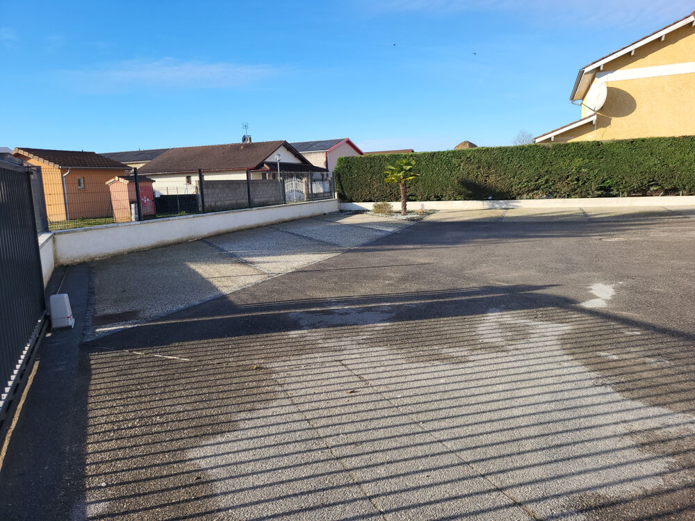   TIGNIEU LOCAL PROFESSIONNEL DE 190 M2 AVEC PARKING Tignieu jameyzieu