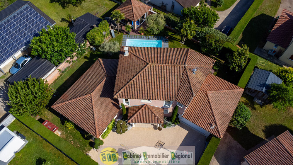 COUP DE COEUR SUPERBE VILLA 230 M2 AVEC PISCINE CHAUFFÉE