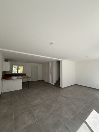  Maison à louer 4 pièces 94 m²