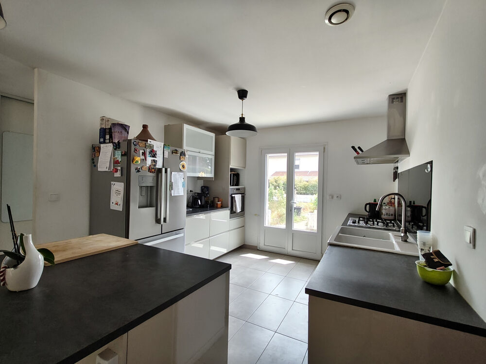 Vente Maison CHARVIEU-CHAVAGNEUX   Maison de plain-pied de 103 m2 avec garage sur 677 m2 de terrain Charvieu chavagneux