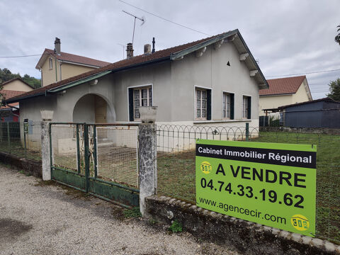   SAINT-CLAIR-DE-LA-TOUR   Maison à rénover de 78 m2 au calme Maison - 4 pièce(s) - 78 m²