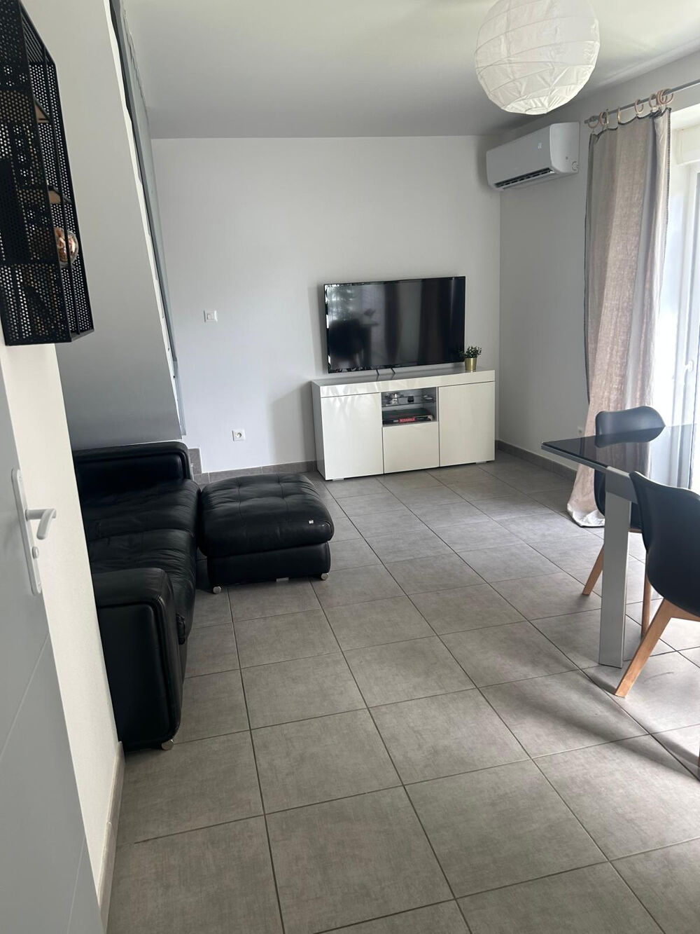 Location Maison À LOUER   PETITE MAISON VILLAGE T3 MEUBLÉE + GARAGE   LEYRIEU 38460 Leyrieu