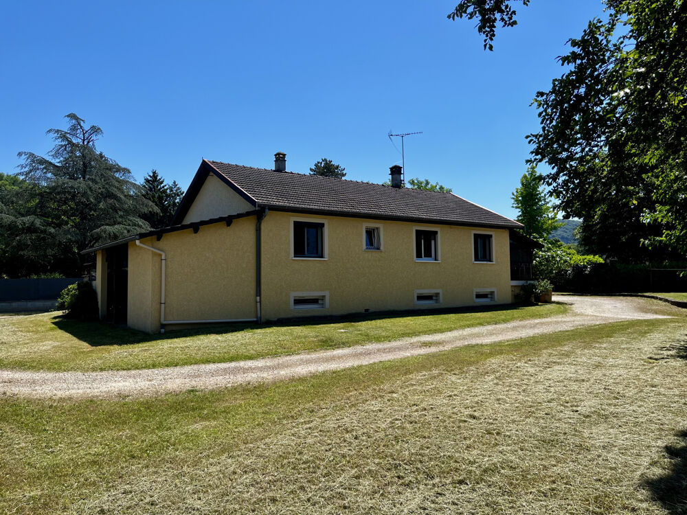 Maison individuelle T4 96 m2 avec sous-sol complet sur grand terrain de 1886 m2