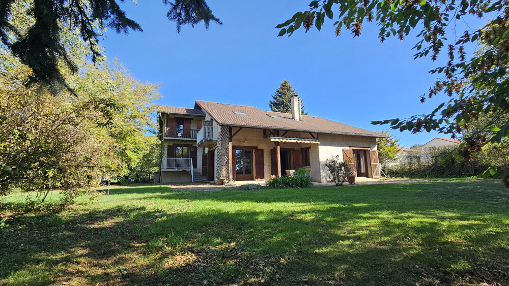 Maison et deux appartement