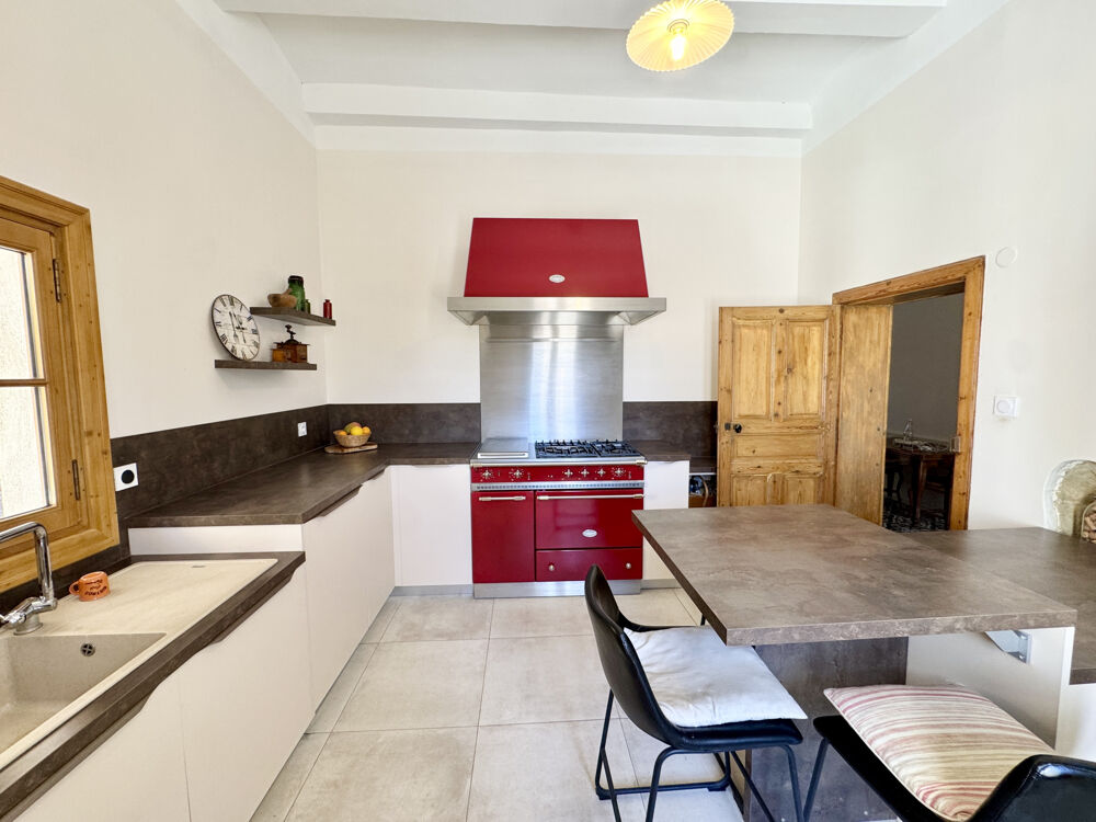 Vente Propriété/Château En exclusivité, Propriété avec Maison de Maître entièrement rénovée 9 pièces et une remise à aménager Vergeze