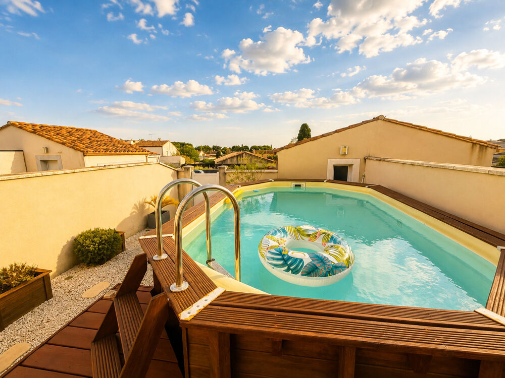 Vente Maison En exclusivité Villa de 2013, 95 m2 sur 164 m2 de terrain , piscine, 3 chambres vue dégagée proche collège Vergeze