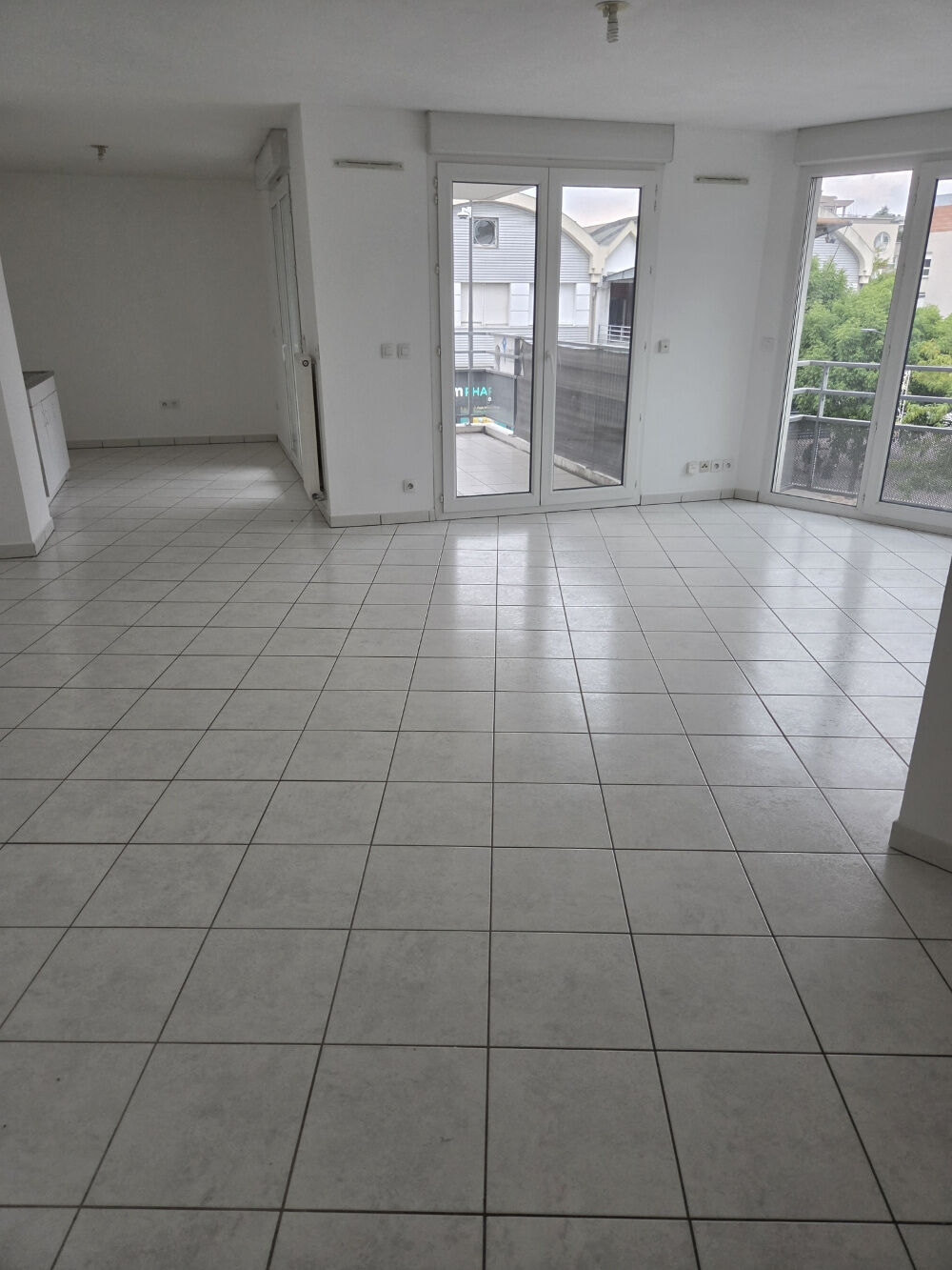 Vente Appartement Isère (38) St Martin d'Hères -T3 - 63 m2 avec place de parking St martin d heres