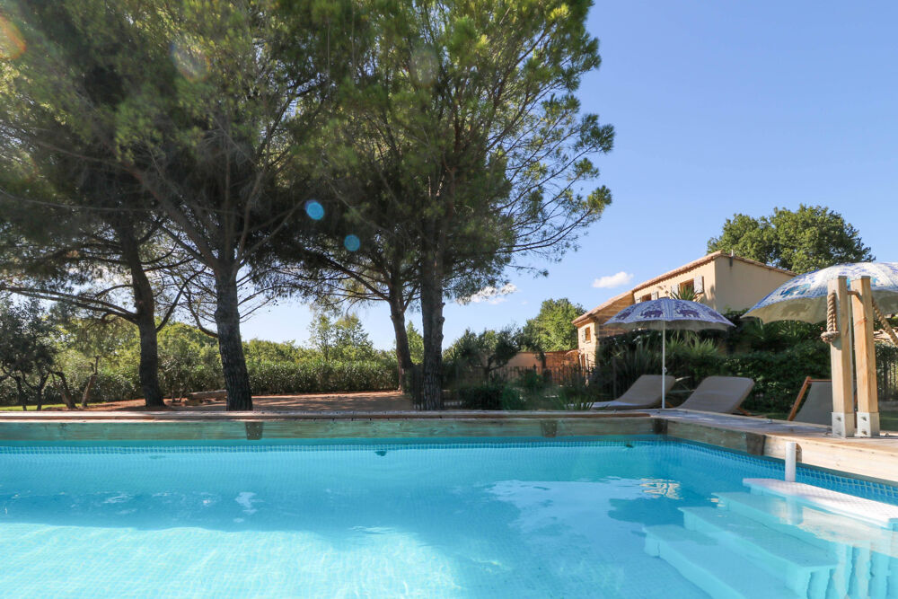 UZES PONT DU GARD : Maison de charme avec piscine sur plus de 6000 m2 de terrain