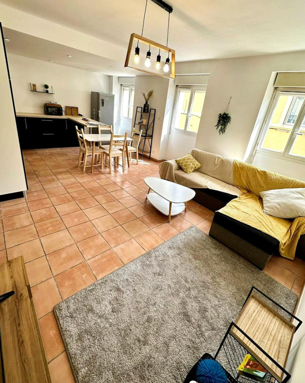 ALES Centre-ville Appartement P3 meublé 69 m2 Idéal résidence ou investissement