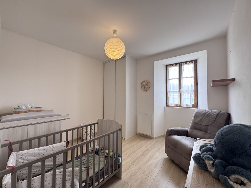 Vente Maison Maison de village T4 avec terrain + 160m2 à rénover Triors