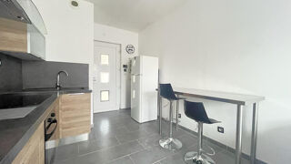  Appartement à louer 2 pièces 27 m²