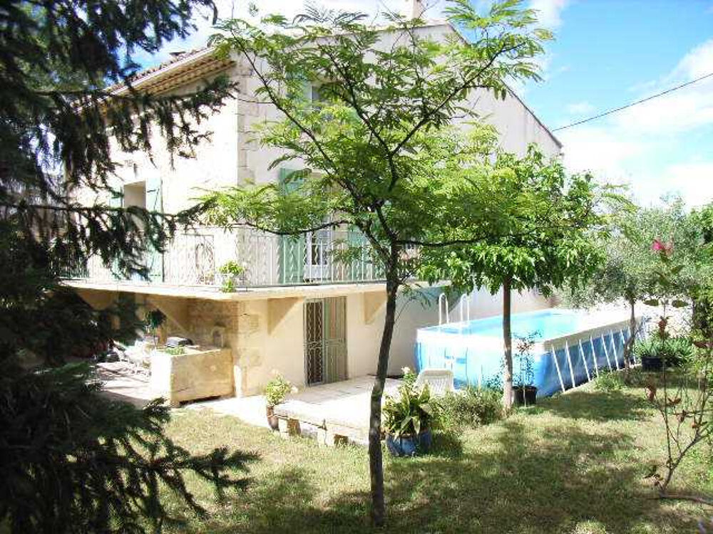 Maison de village avec jardin et Garage