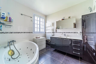  Maison à vendre 7 pièces 143 m²