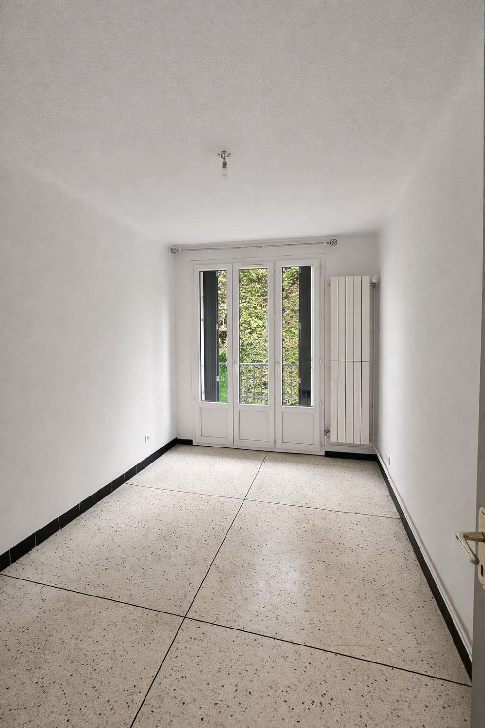 Vente Appartement Appartement T4-avec terrasse- garage Résidence-Arceaux-centre ville Montpellier