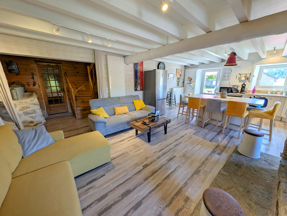 Vente Ferme Dépt. 07 - A VENDRE Secteur COUCOURON - Ferme rénovée de 160 m2 - Parcelles de 2.600 m2 Mazan l abbaye