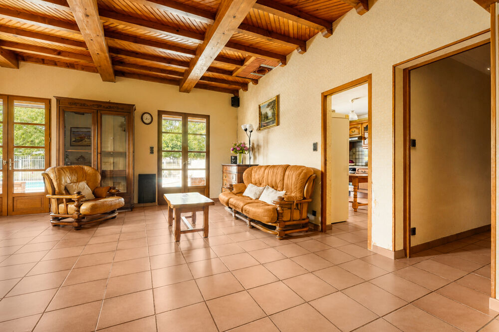 MAISON T6 152 M2 SUR UN TERRAIN DE 2000 M2