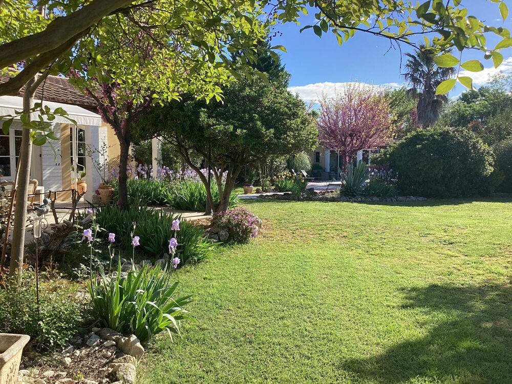 Vente Maison DPT GARD (30), à vendre, NIMES proche, maison individuelle type 8, terrain de 3434m2, piscine, garage Nimes