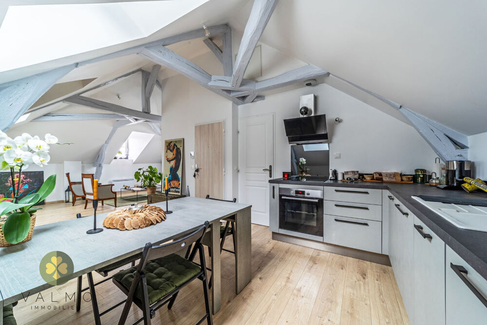 Appartement ancien T3 85 m2 utiles refait à neuf - Hyper centre de Neauphle-Le-Château (78)
