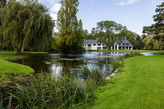  Propri�t�/ch�teau � vendre 13 pi�ces 1032 m�