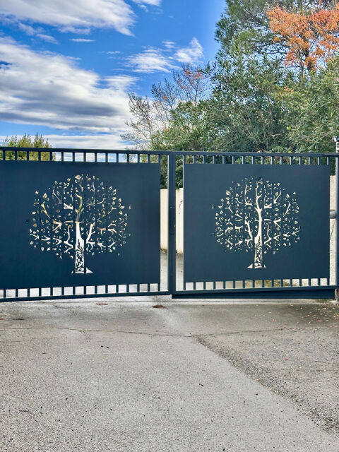 Vente Maison ALES T5+BUREAU +GARAGE DE 80M2 SUR 2300 M2 PISCINABLE Ales