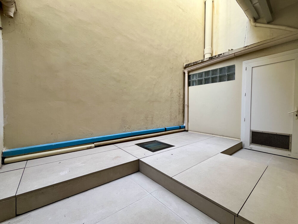 Vente Appartement T2 avec terrasse entièrement rénové en plein coeur de ville dans immeuble remarquable Sete Sete