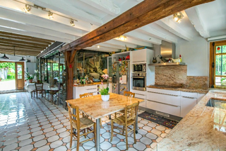  Propriété/château à vendre 7 pièces 260 m²