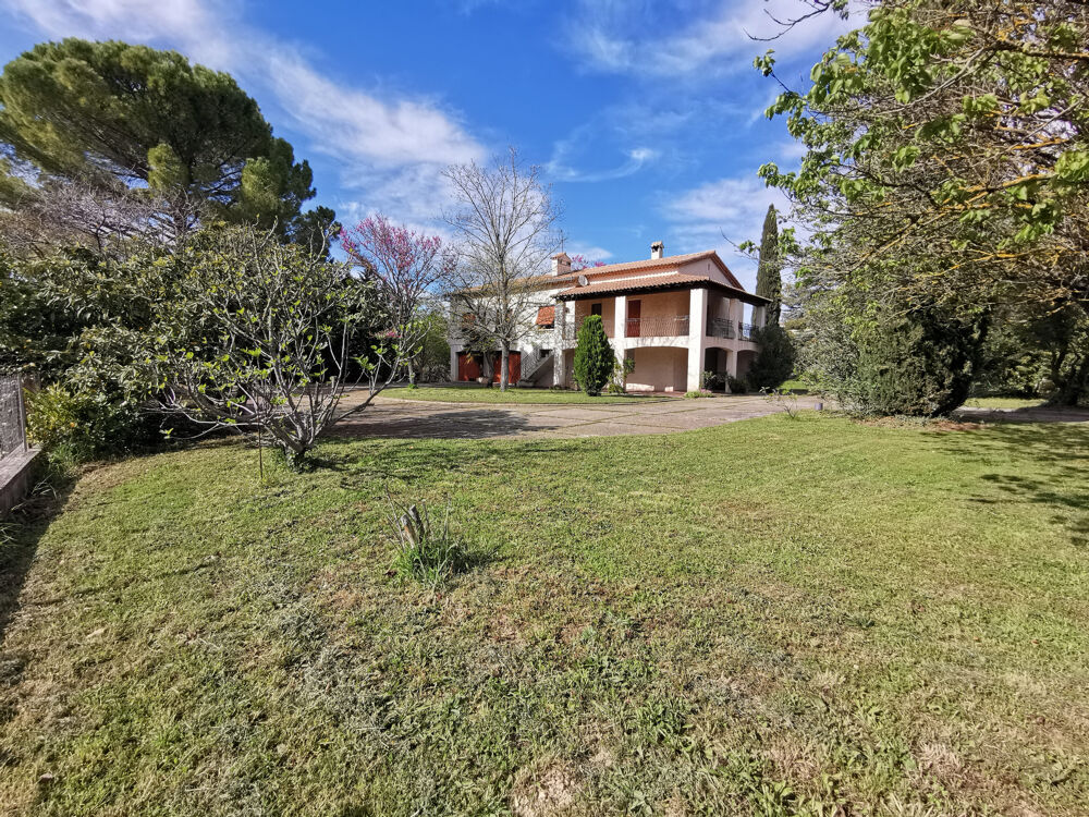 Dépt Hérault (34) - Prades Le Lez à vendre maison de 250m2 en R+1 avec sous sol complet sur parcelle de 3617m2