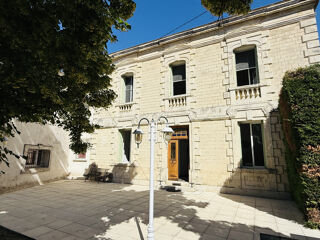  Propriété/château à vendre 7 pièces 264 m²