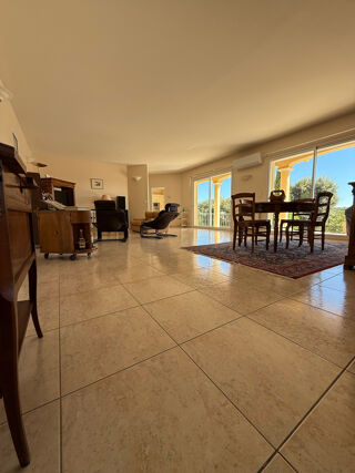  Maison � vendre 9 pi�ces 240 m�