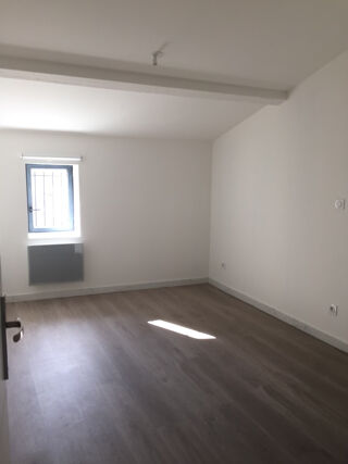  Appartement à louer 3 pièces 50 m²