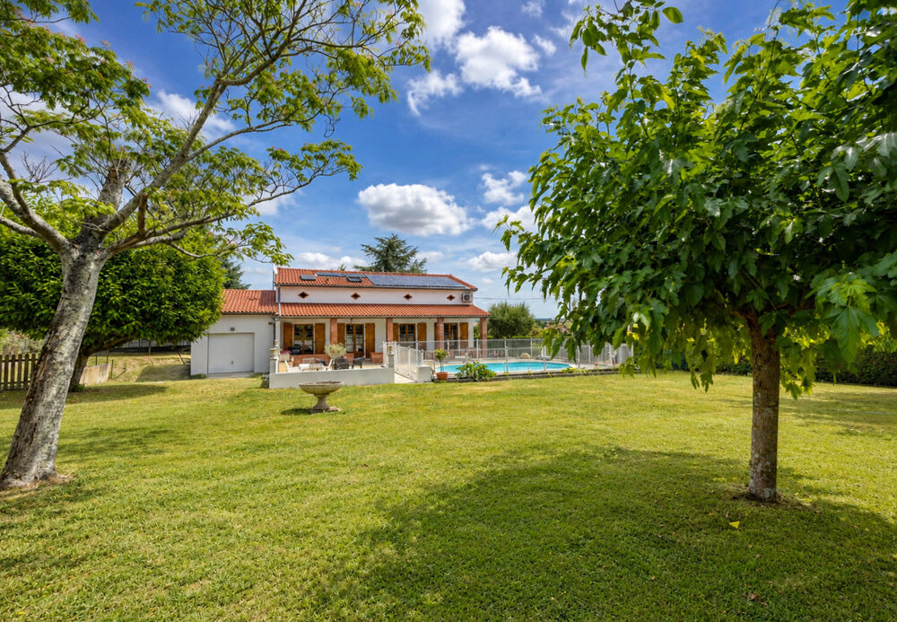 MAISON T6 152 M2 SUR UN TERRAIN DE 2000 M2