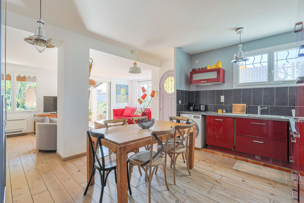 Vente Appartement Dept 83 - Le Lavandou - À 2 pas de la plage -  Rez-de-jardin avec terrasse, jardin et parking Le lavandou