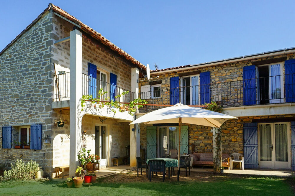 SECTEUR QUISSAC : Propriété comprenant 1 habitation principale et 3 gîtes avec piscine
