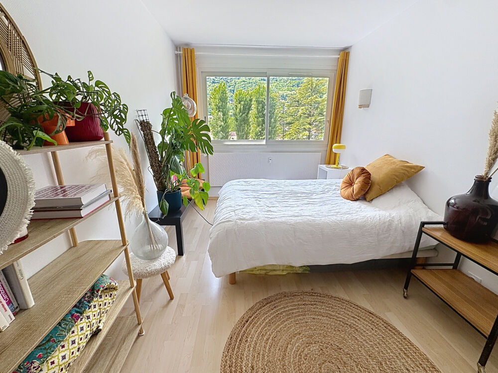 SEYSSINET-PARISET - T2 VUE JARDIN