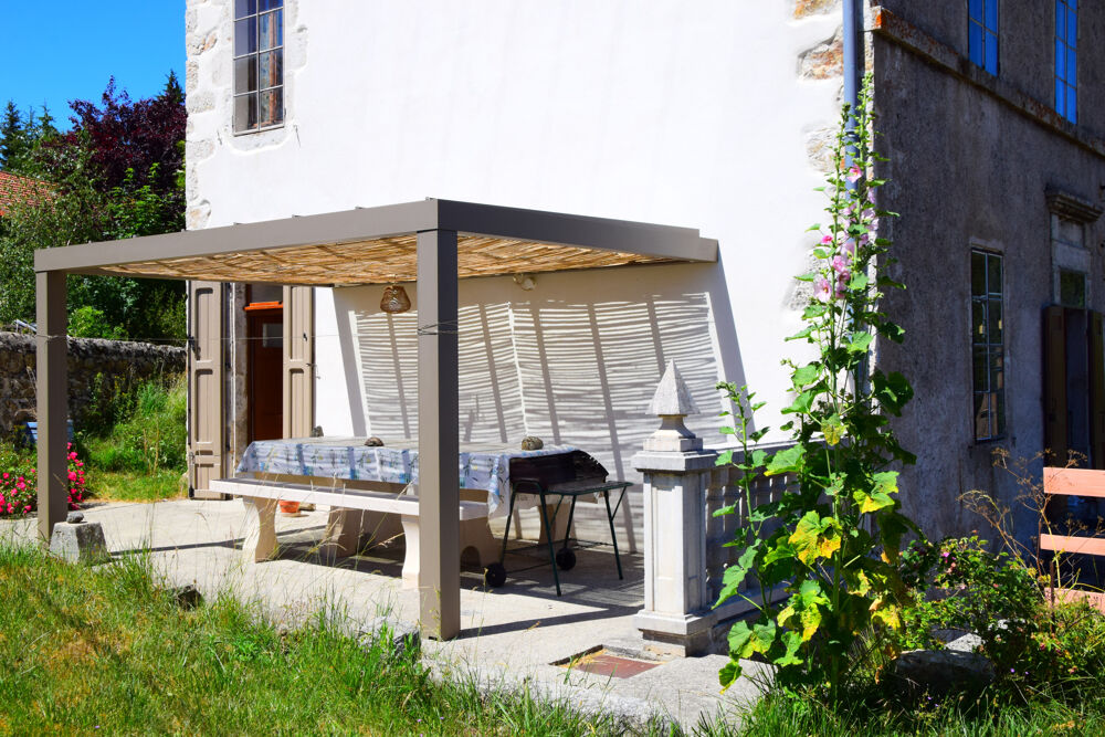 Dépt. 07 - A VENDRE Secteur COUCOURON - Maison de maître de 160 m2 - Parcelles de 1.330 m2