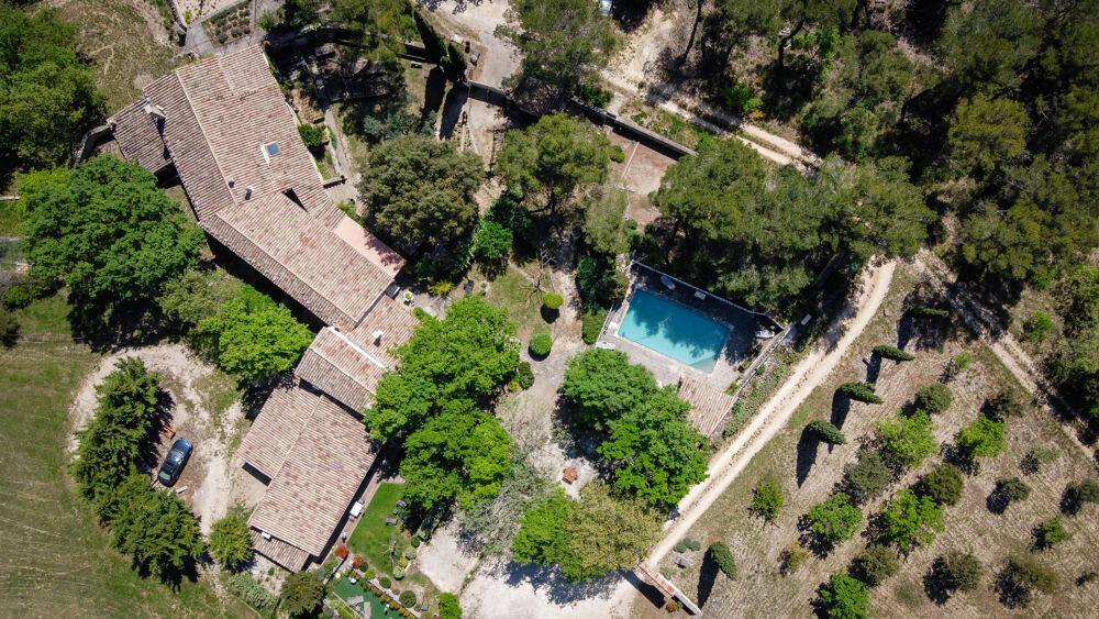 Maison 13 pièces 365 m² · à Murs · 365 m² · 1 100 000 €