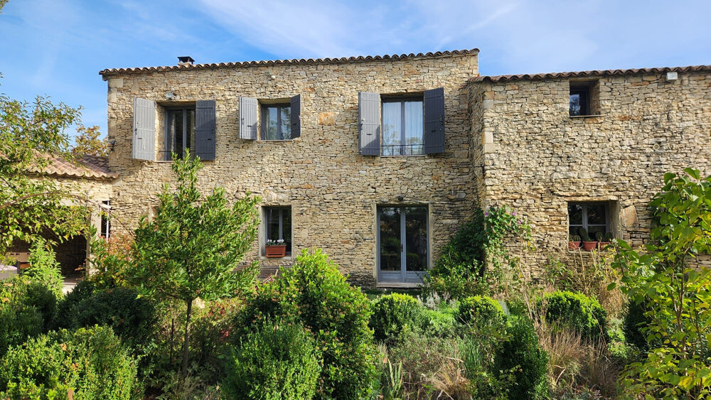 Dept 84 - Gordes - Belle bâtisse au calme - 164 m2 de surface habitables + dépendance à aménager et grenier su