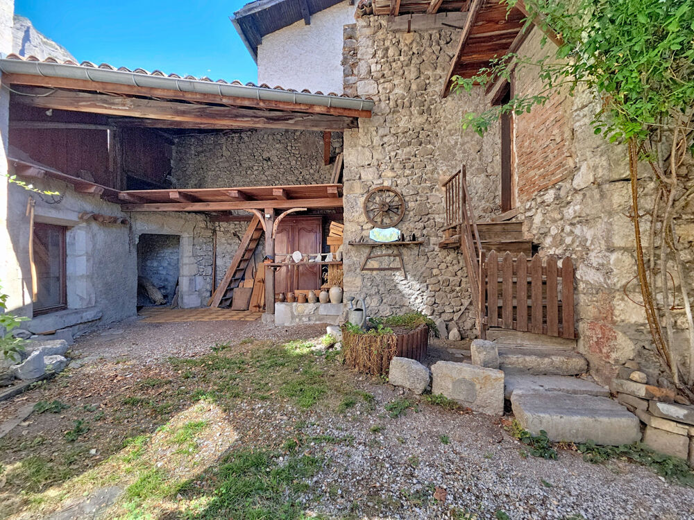 MAISON DE VILLAGE A RENOVER - CROLLES 38920 - AGENCE IMMOBILIERE - IMMOBILIER 38 -