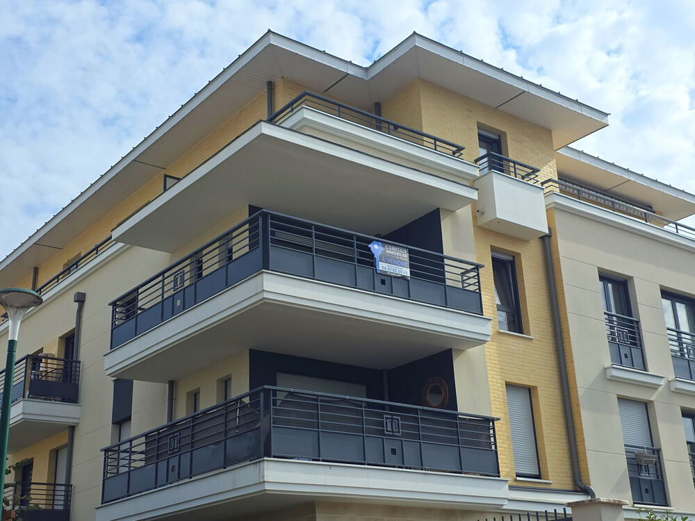 Appartement T3 récent avec terrasse et 2 parkings Noiseau