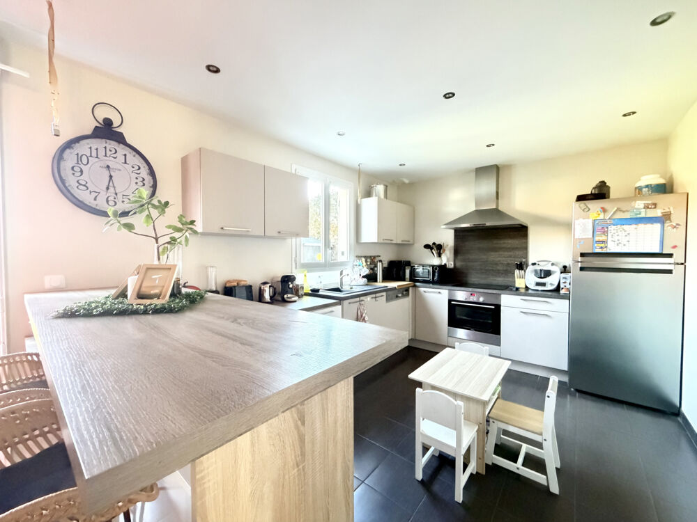 Vente Maison Maison familiale d'environ 105 m2 - 4 chambres  - Garage - Jardin Auneaubleurysaintsymphorien