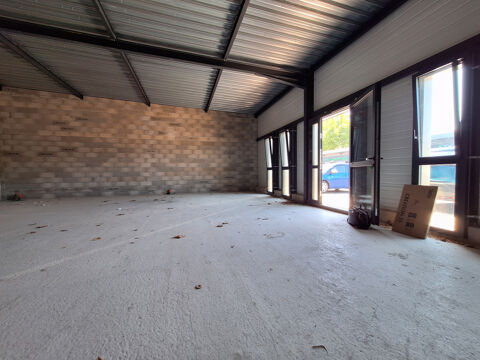   A LOUER Dpt 81 Local commercial 95m2 neuf Saïx 