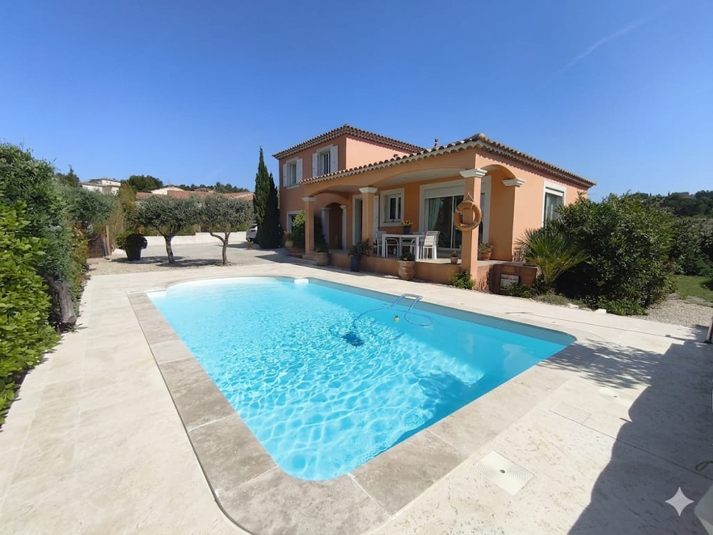 DPT (30) BEAUCAIRE VIILA 148M2 DE CHARME 5 CHAMBRES AVEC PISCINE