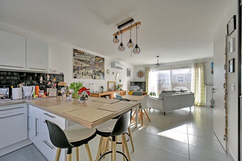   A VENDRE DEPT 30 (GARD) AIMARGUES VILLA 3 CHAMBRES ET JARDIN Maison - 4 pi�ce(s) - 85 m�