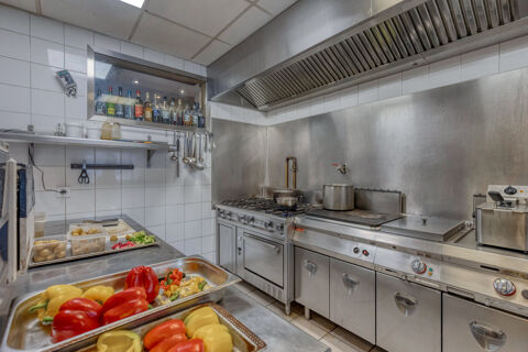   Isère (38) - Crolles - Fonds de commercie Restaurant -120 m2 