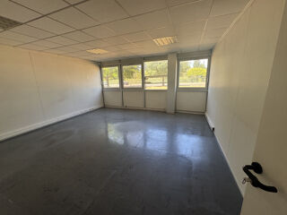   AVIGNON SUD ZAC de la Cristole IDEAL INVESTISSEUR Immeuble commerce bureaux Avignon