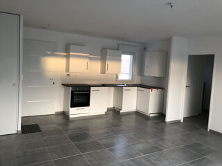 Vente Appartement A VENDRE -  Appartement T3 récent avec terrasse   66 m2   DPE A Nimes